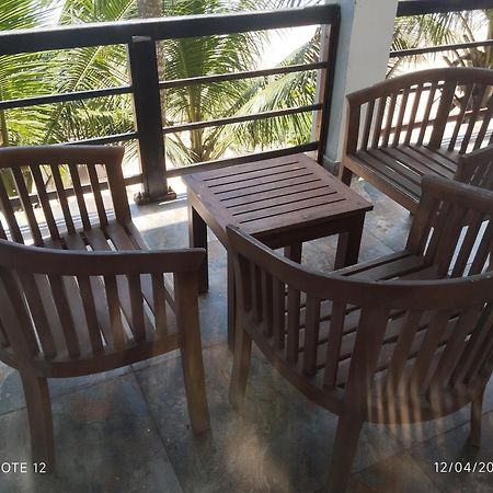 Ocean Edge Hikka Hotel Hikkaduwa Exterior photo