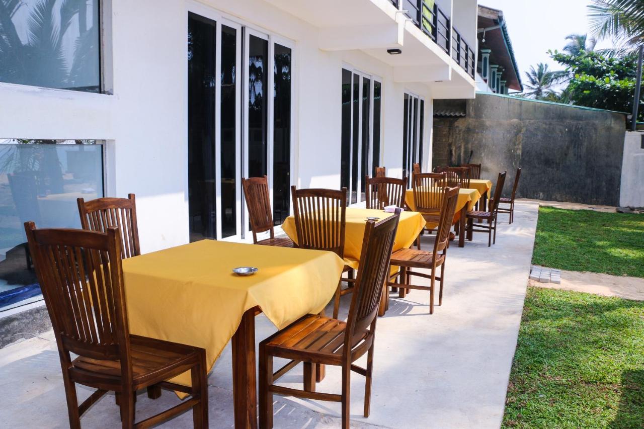 Ocean Edge Hikka Hotel Hikkaduwa Exterior photo